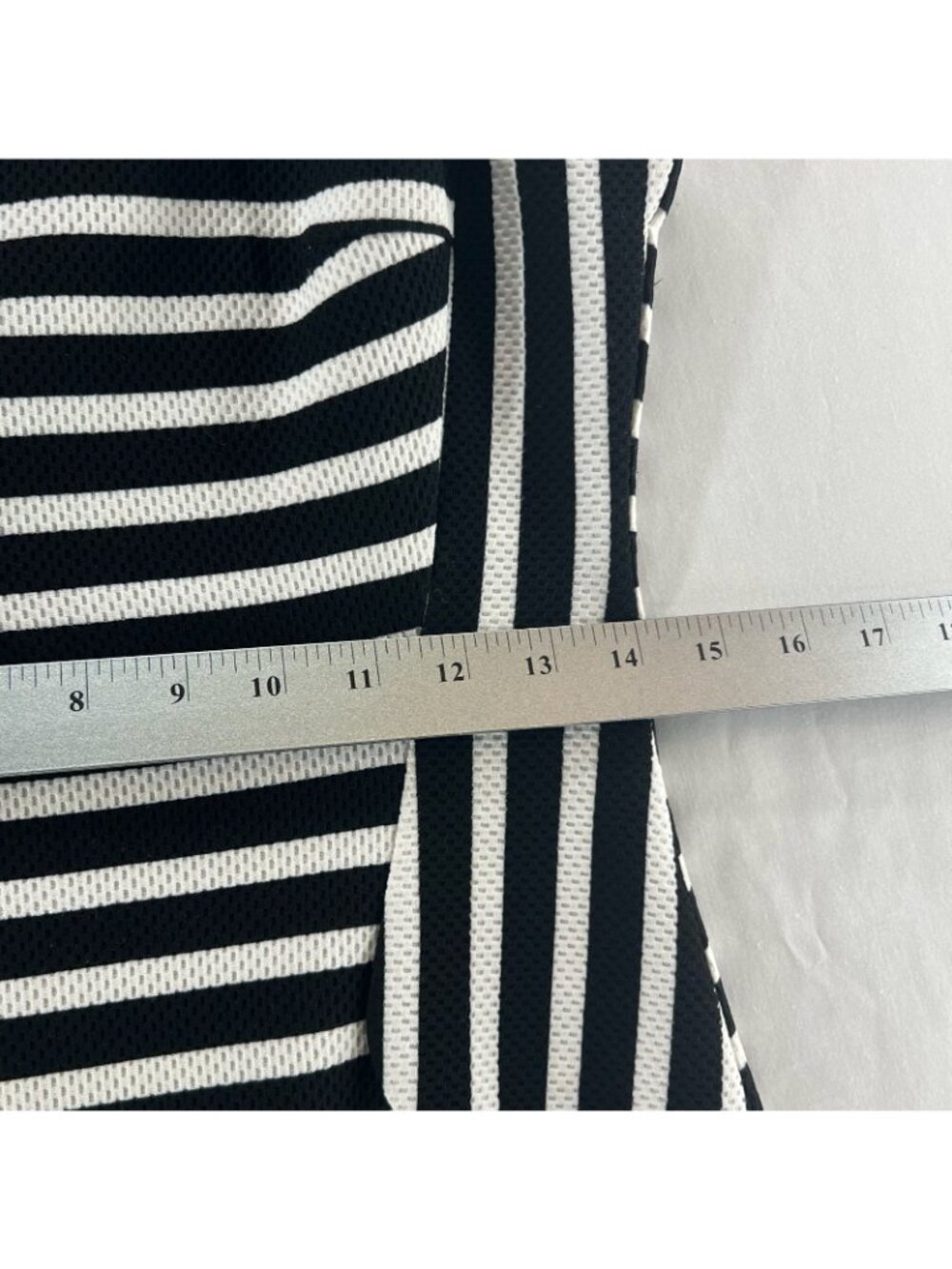 Sharagano Sheath Dress Womens 2 Sleeveless Optical Illusion Striped Black White - Picture 4 of 14